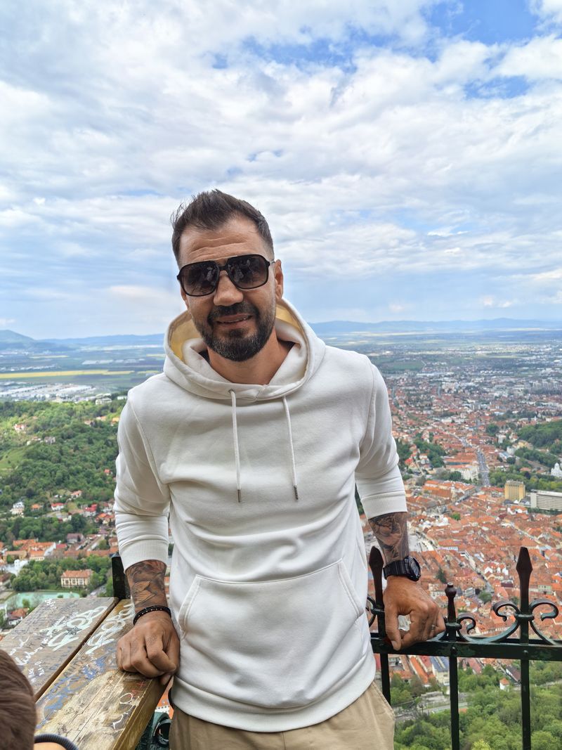 Iulian, 41