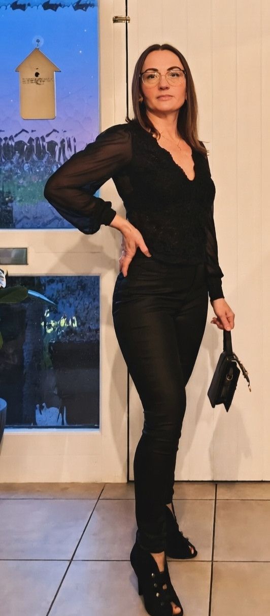 Barbara, 44
