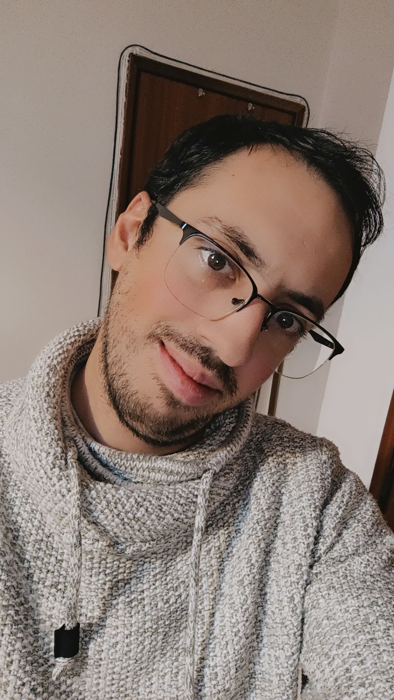Carlos, 32