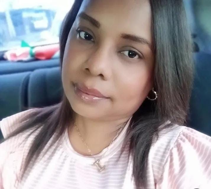 Yiyi, 48