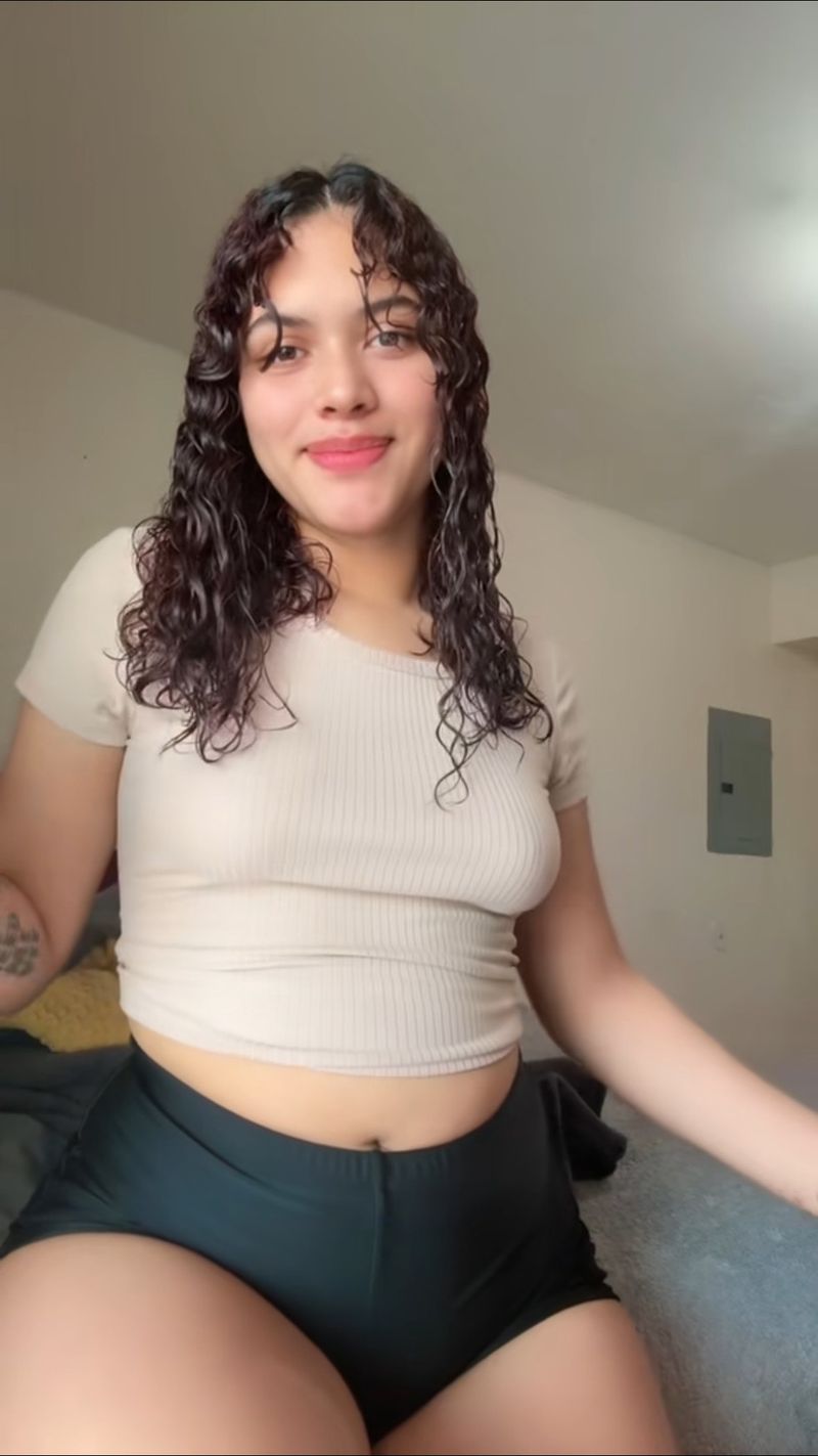 Elizabeth, 20