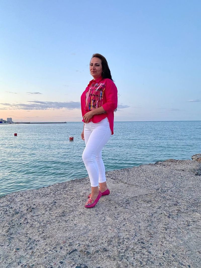 Natalia, 46