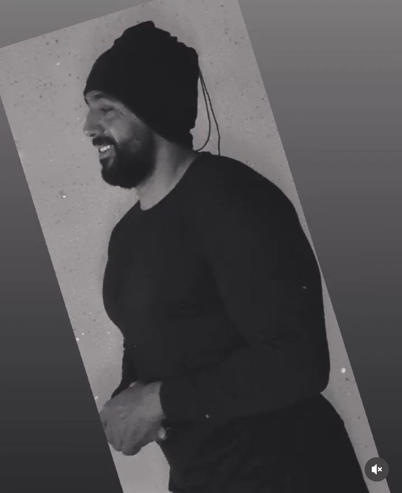 Felipe, 42