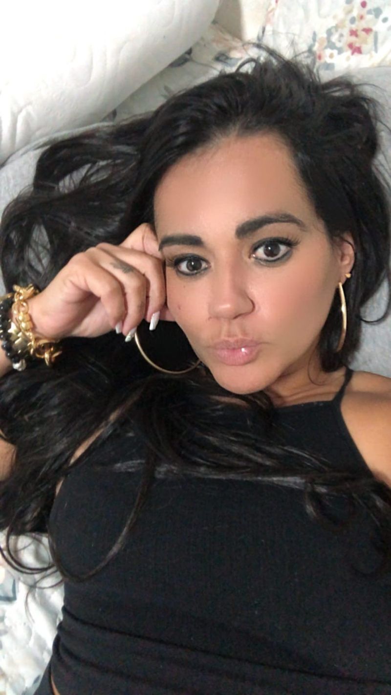 Carla, 33