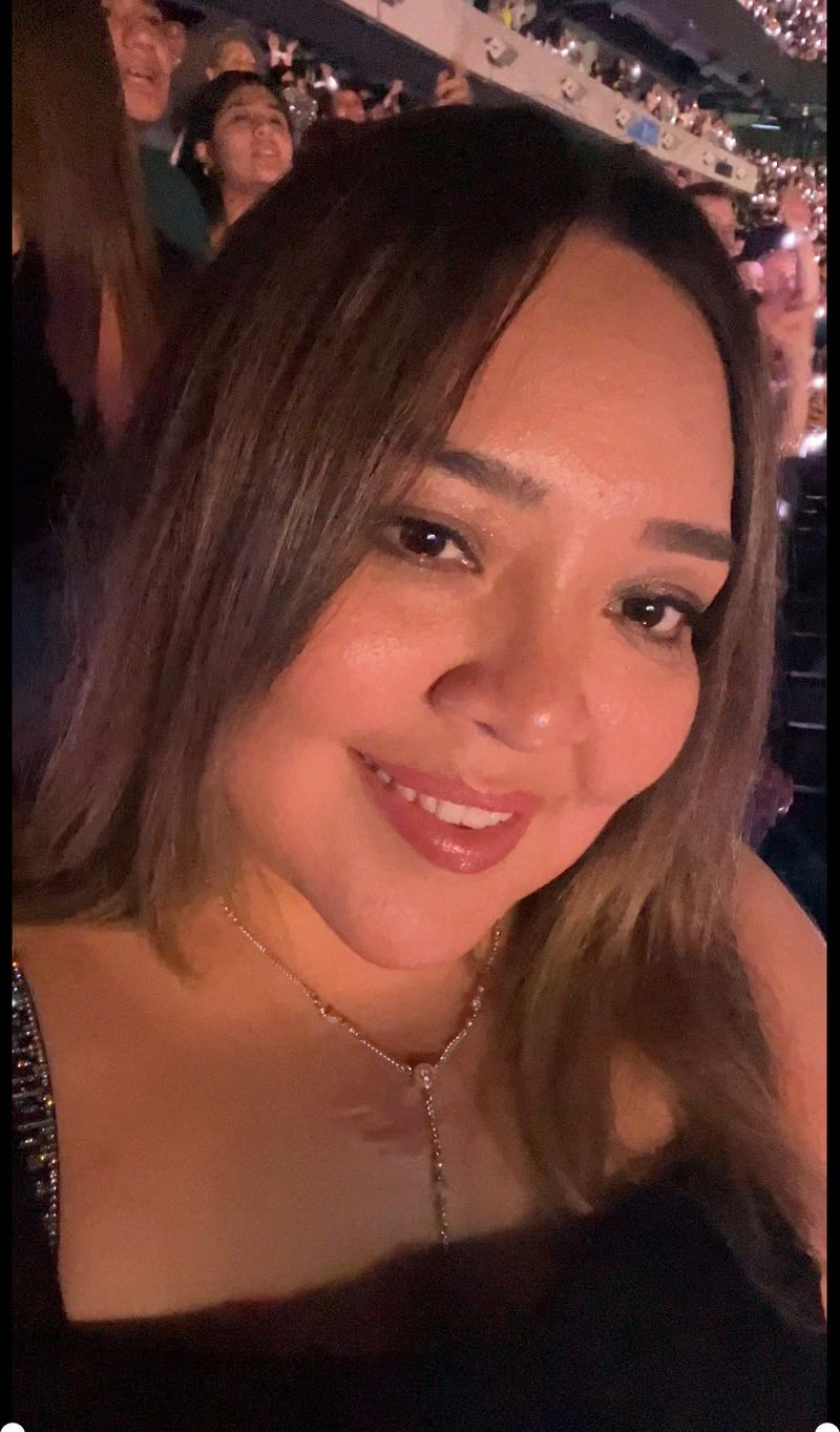 Ana, 33
