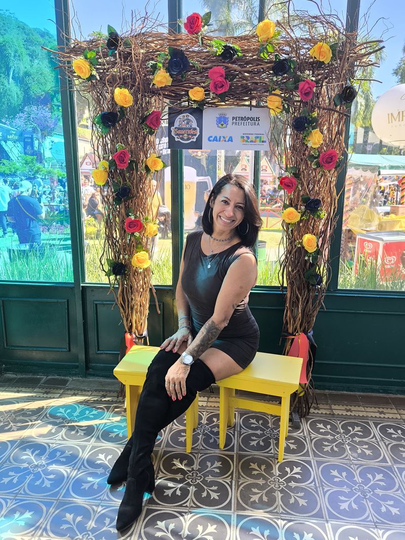 Elaine, 50