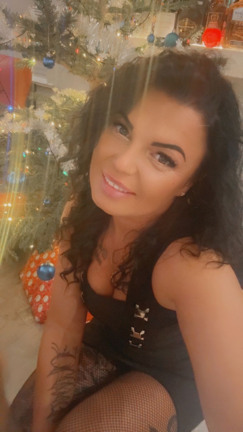 Paola, 35