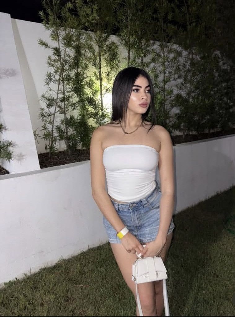 Yesica, 25