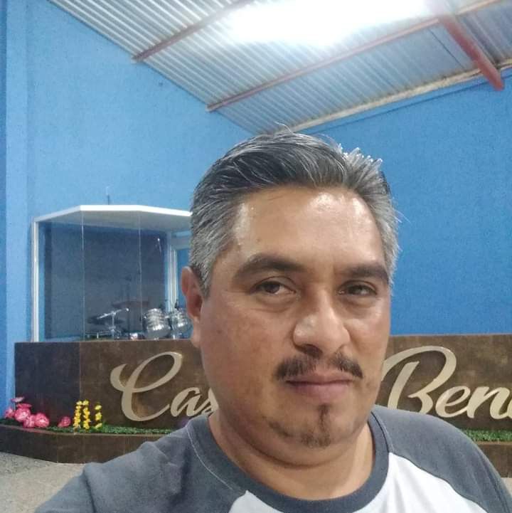 Charly, 47