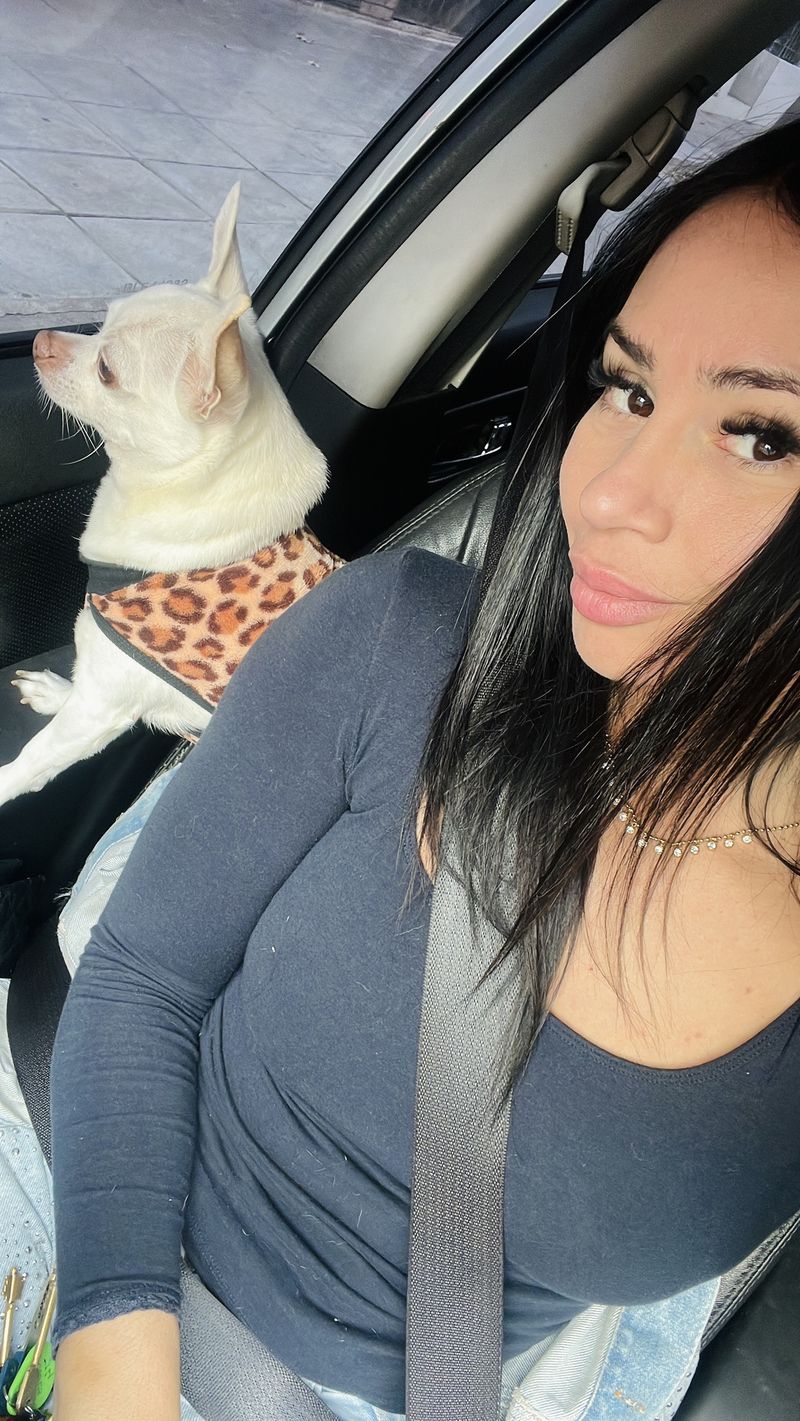 Andrea, 40