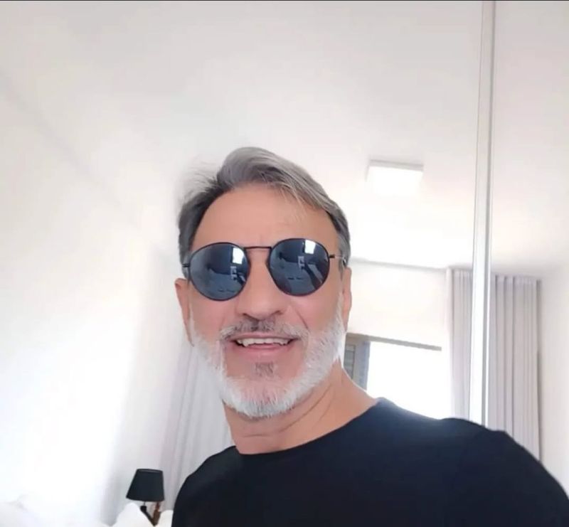 Dennis, 62