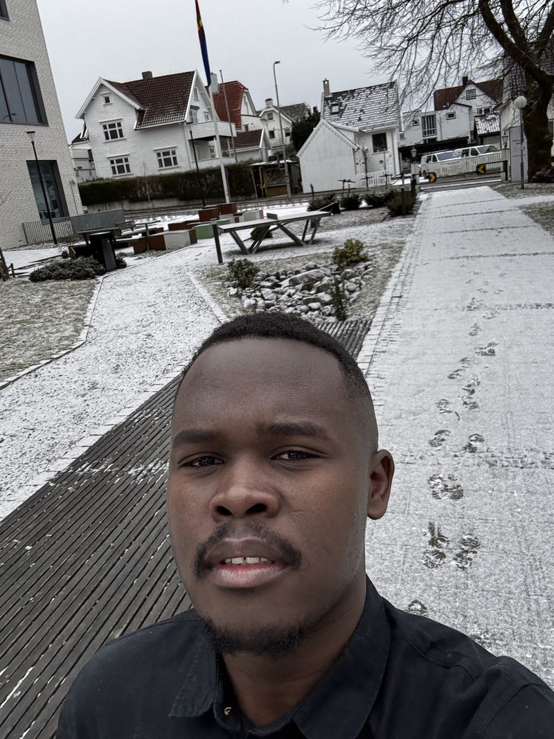 James, 29
