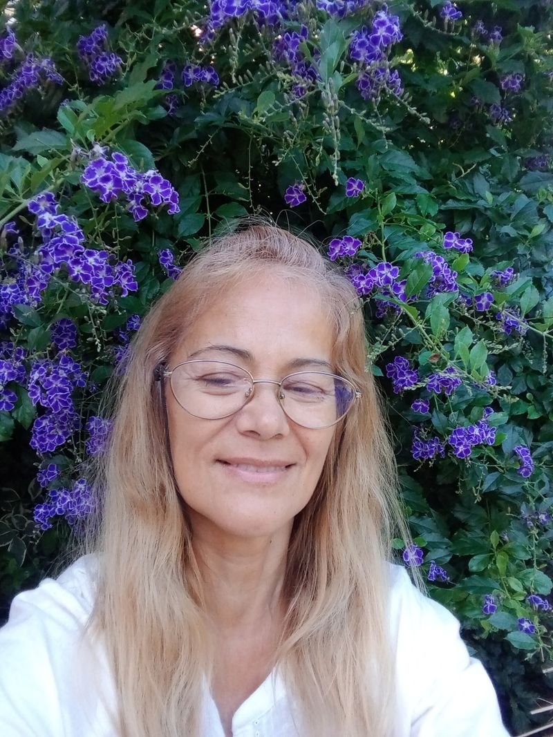 Sandra, 60