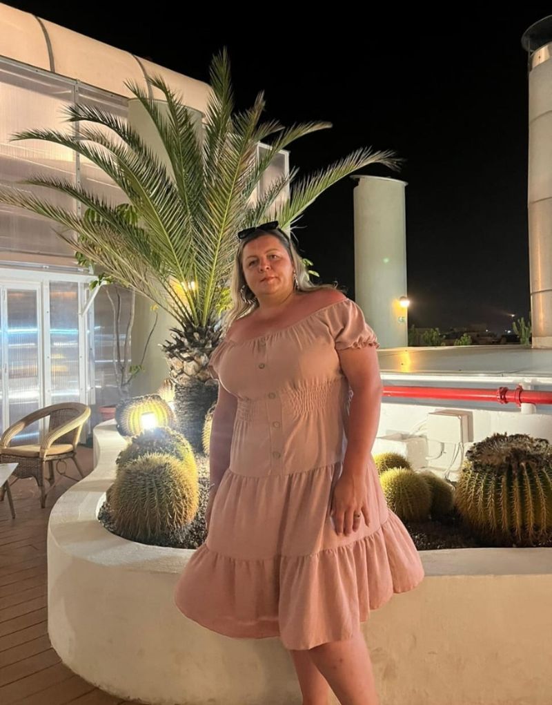 Nika, 37
