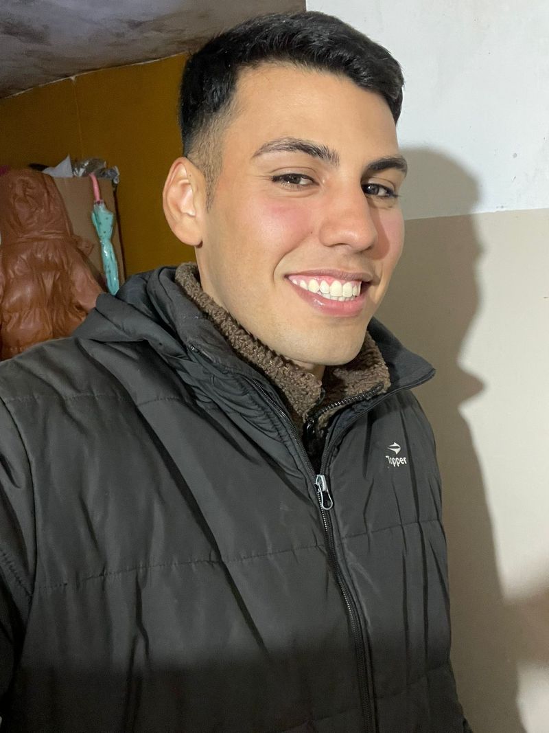 Santi, 22