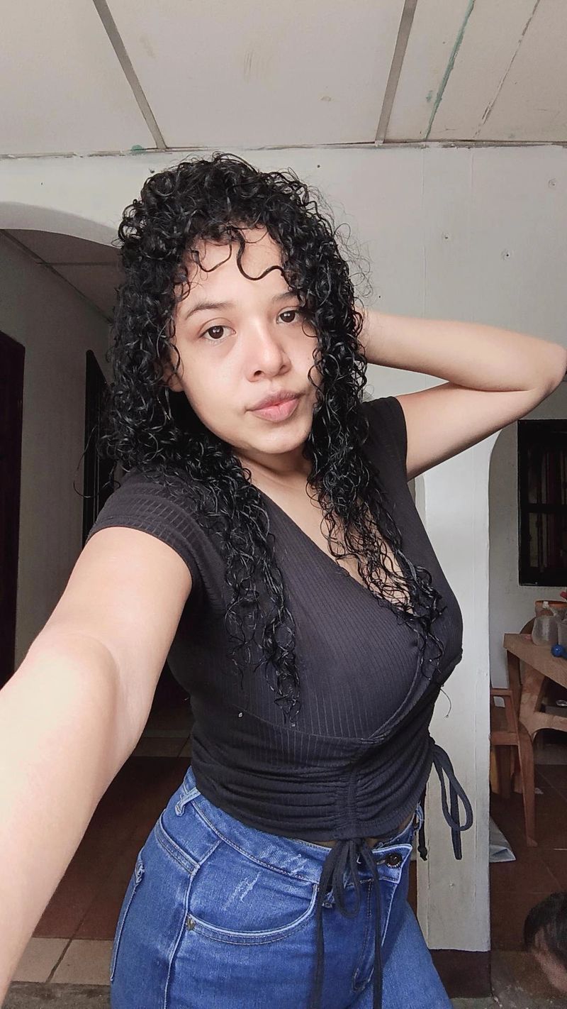 Elieth, 25