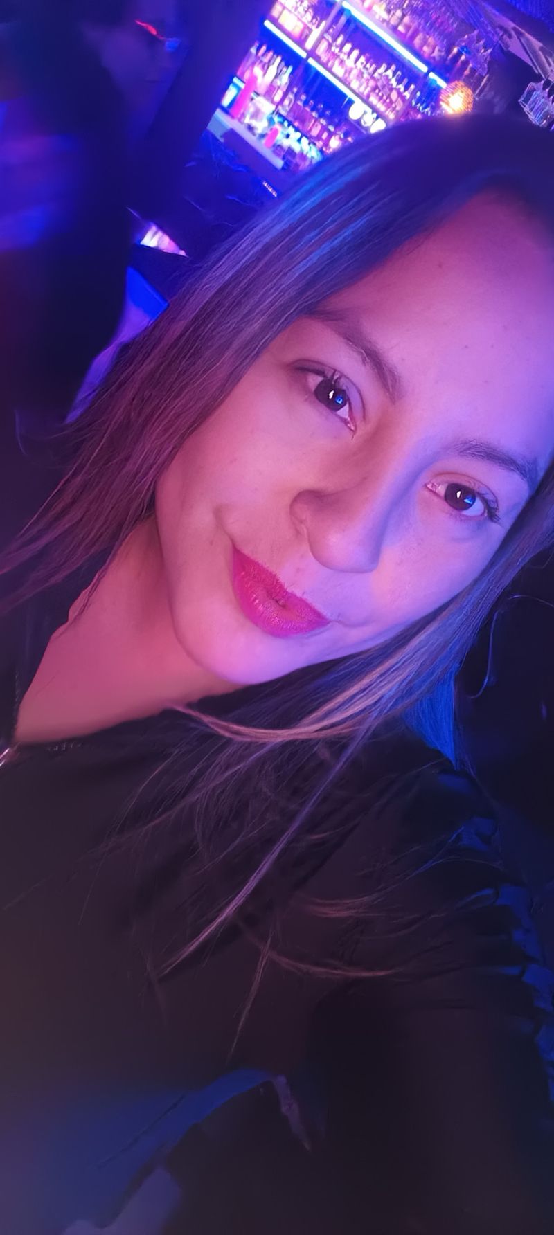 Camila, 33