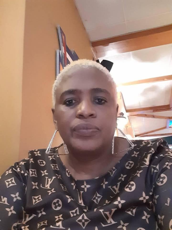 Cindy, 46