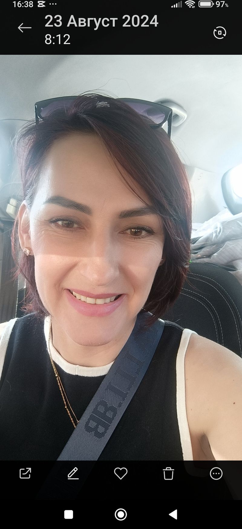 Alla, 47