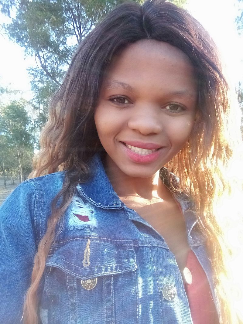 Zee, 29