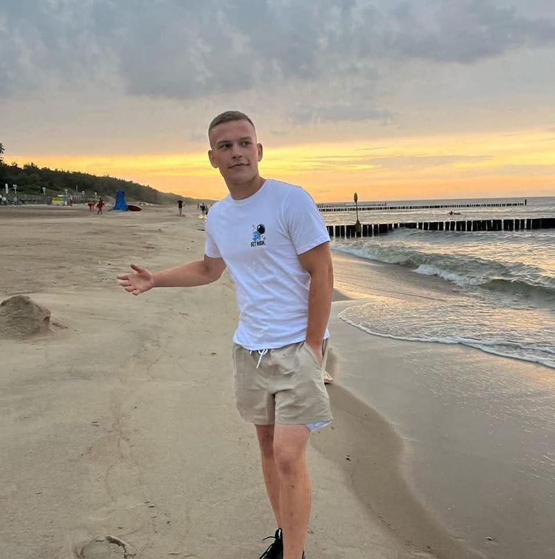 Norbert, 23