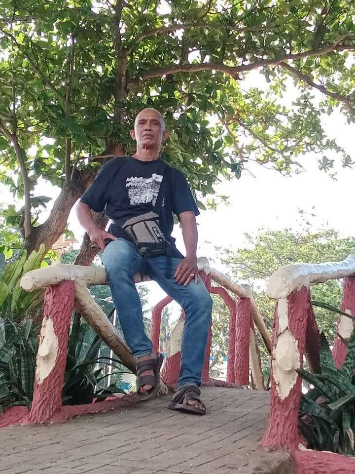 Joey, 60