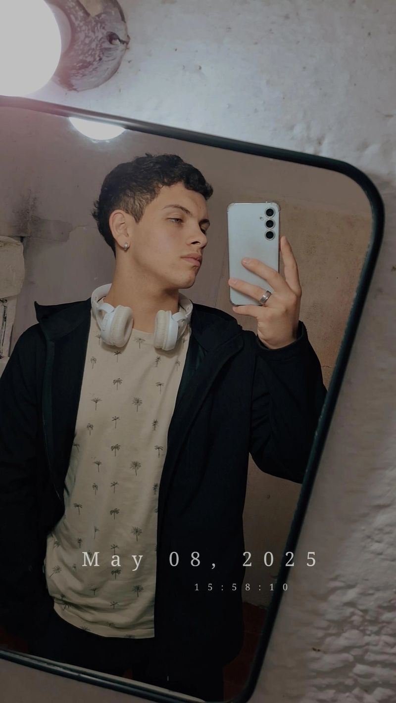 Facundo, 21