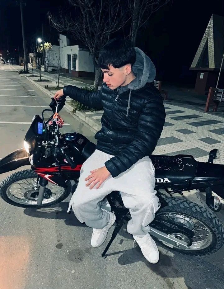 Raul, 24