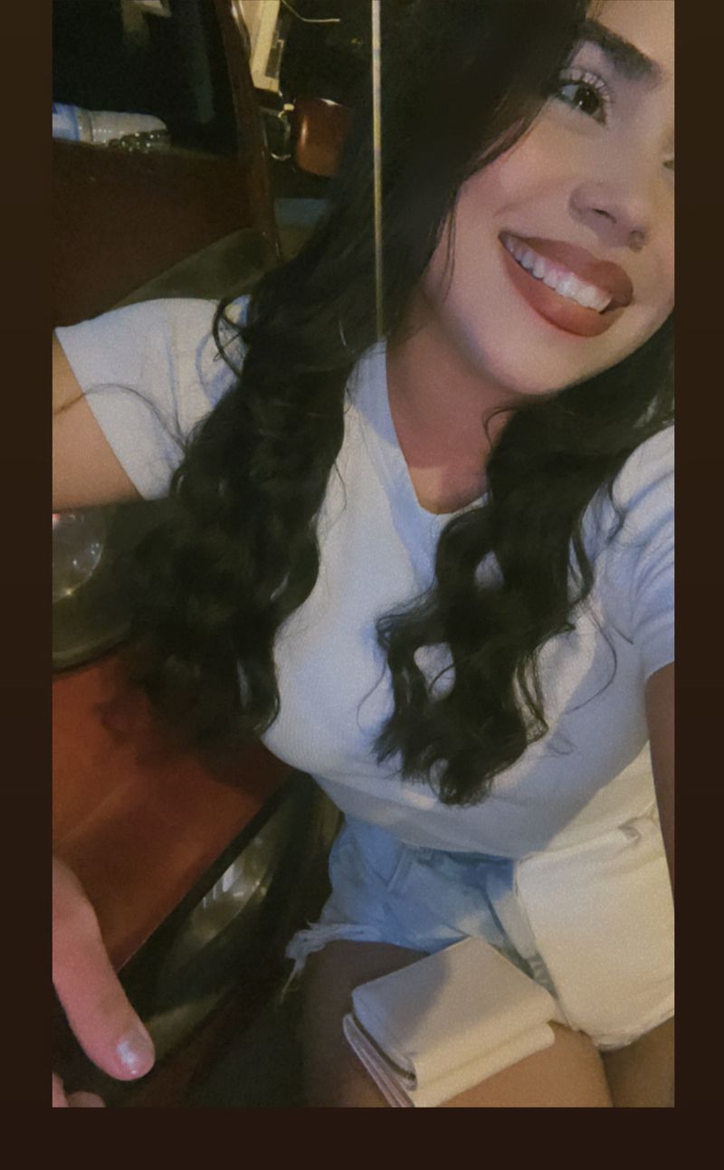 Elizabeth, 25