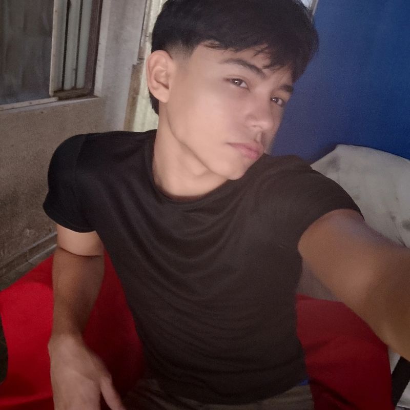 Sebastián, 18