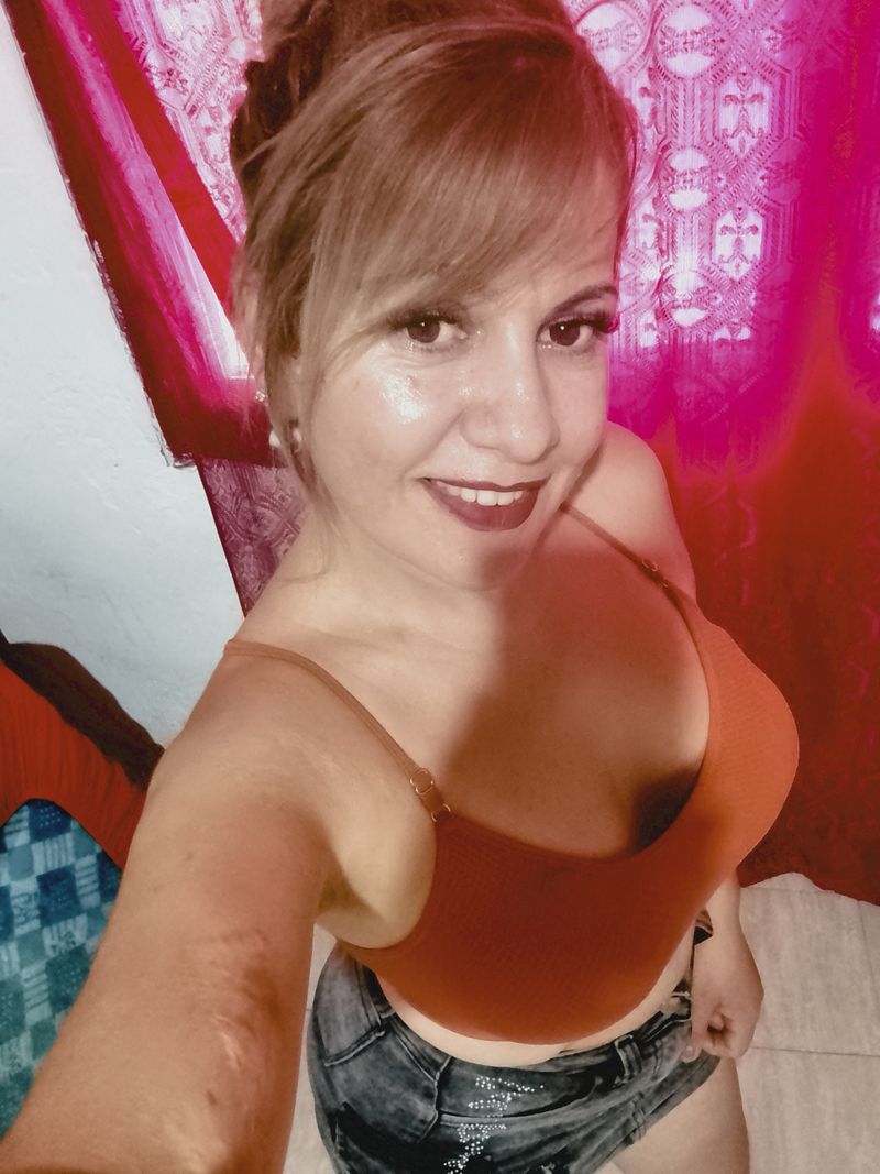 Paola, 35