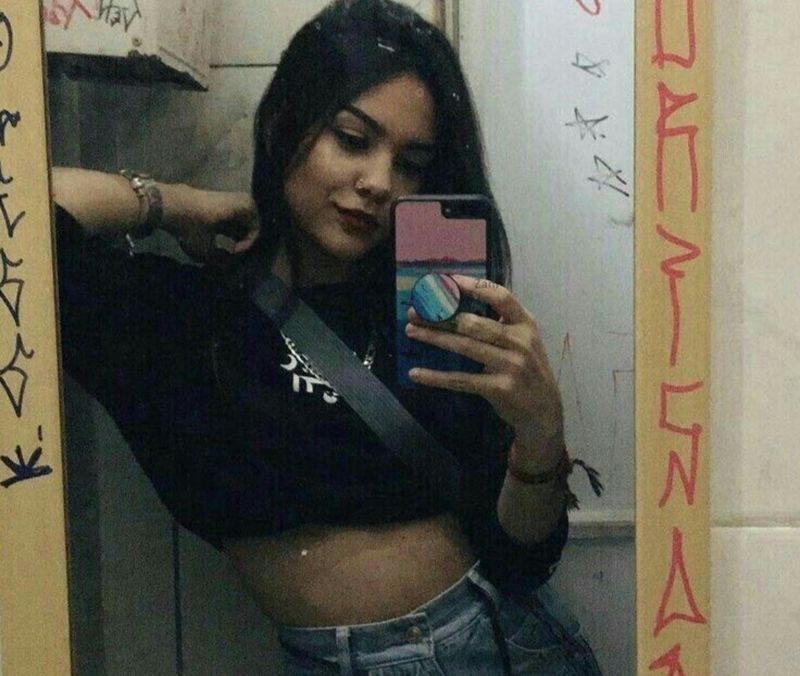 Samanta, 22