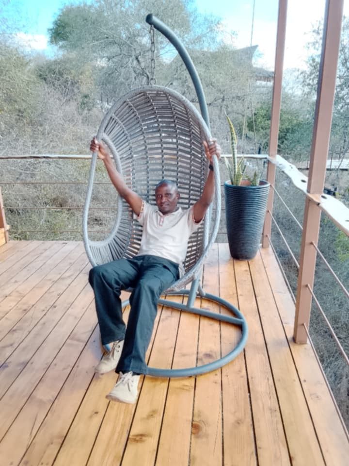Frank, 40