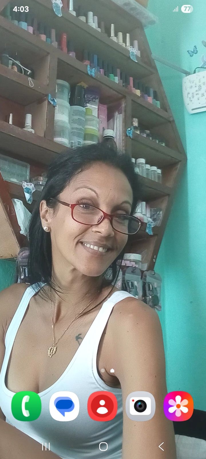 Leslie, 42