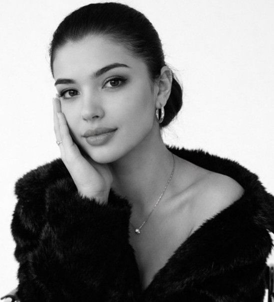 Kamila, 18
