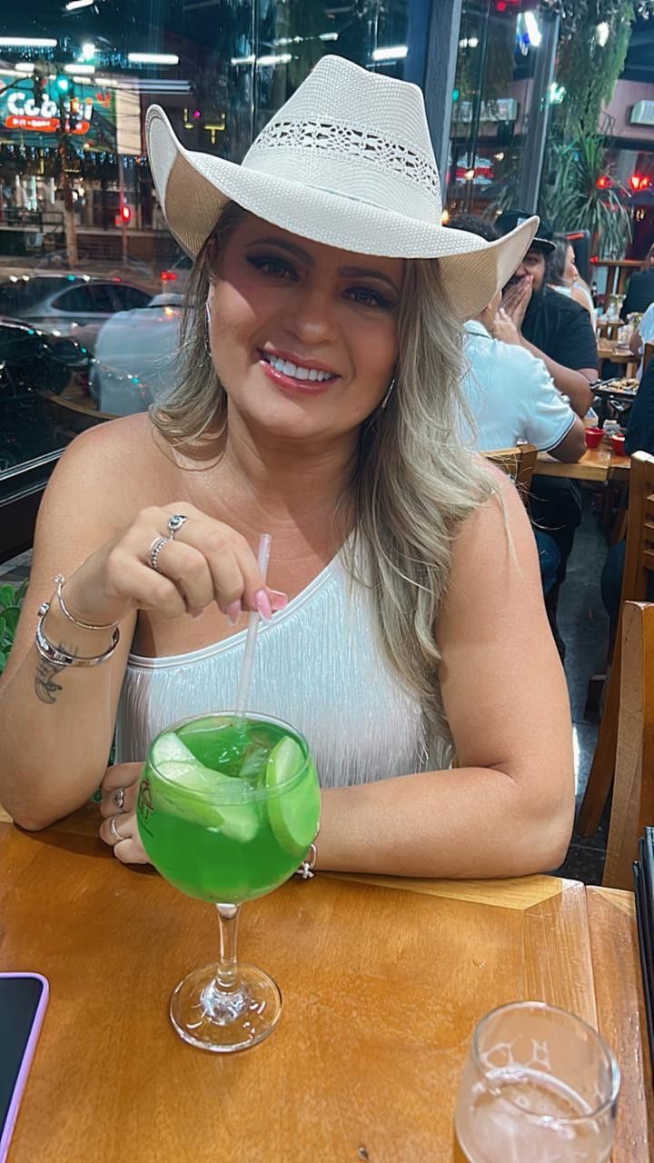 Simone, 45