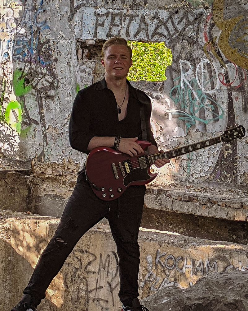 Szymon, 21