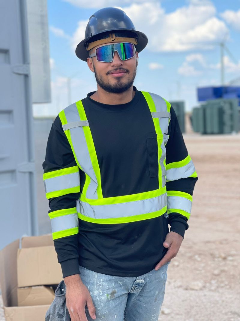 Fernando, 23