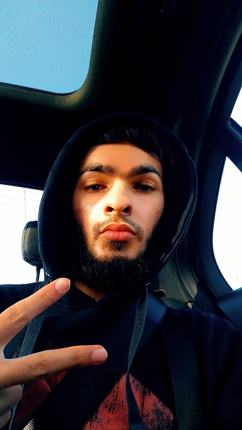Vince, 21