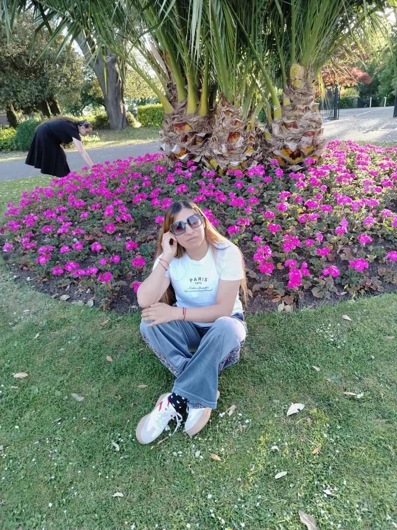 Reyna, 35