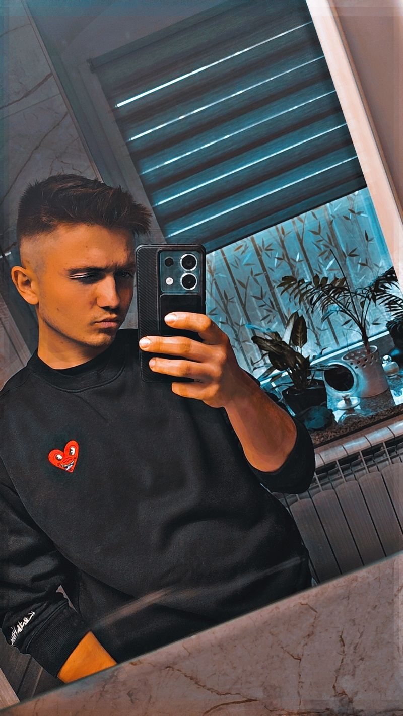 Kacper, 20