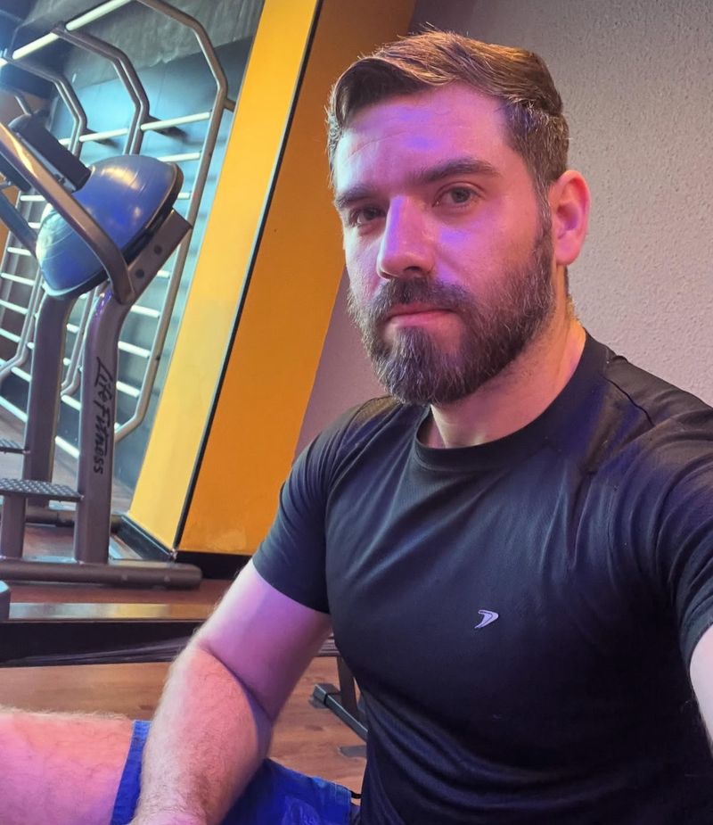 Max, 35