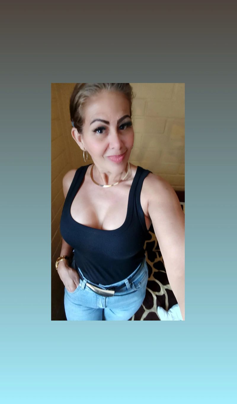 Katty, 48
