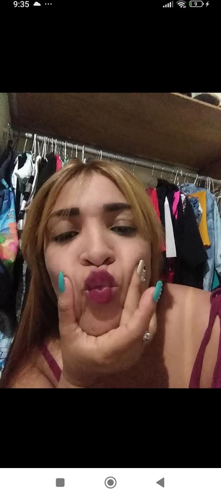 Yenni, 52