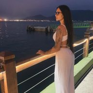 Nicoly, 24