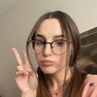 Vannessa, 27