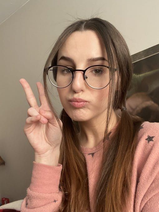 Vannessa, 27