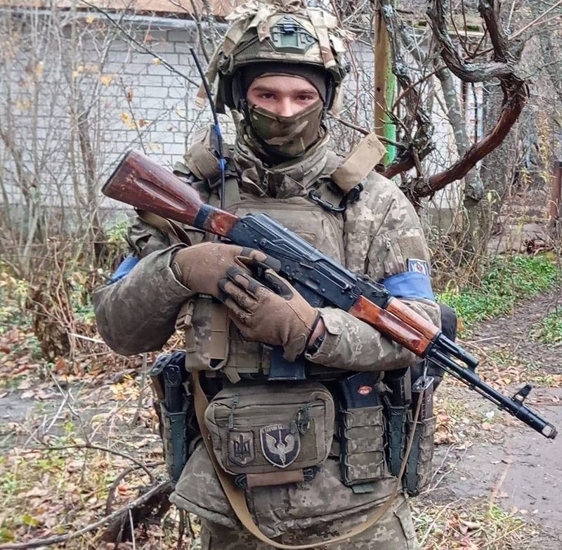 Артур, 22
