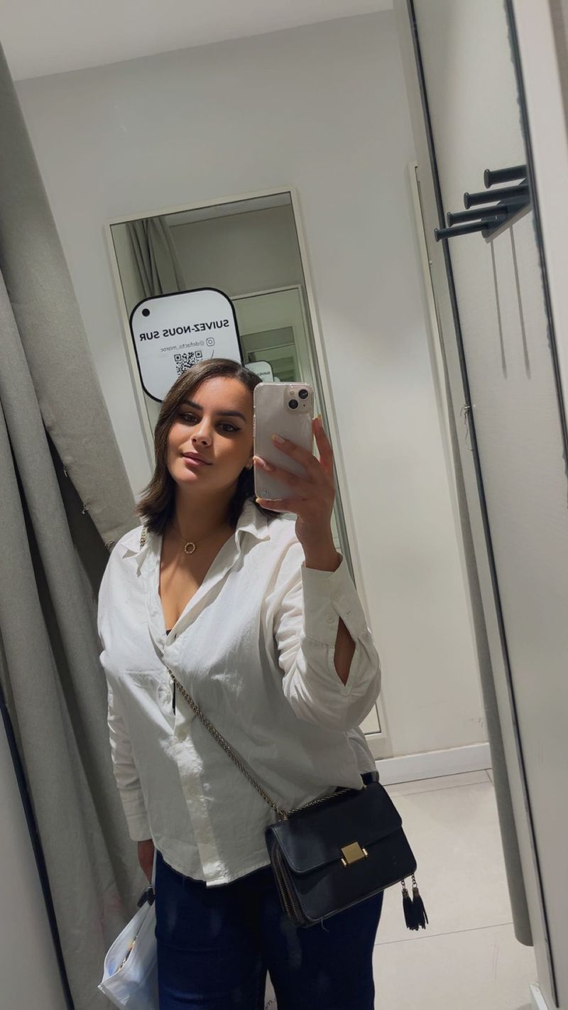 Asmae, 25