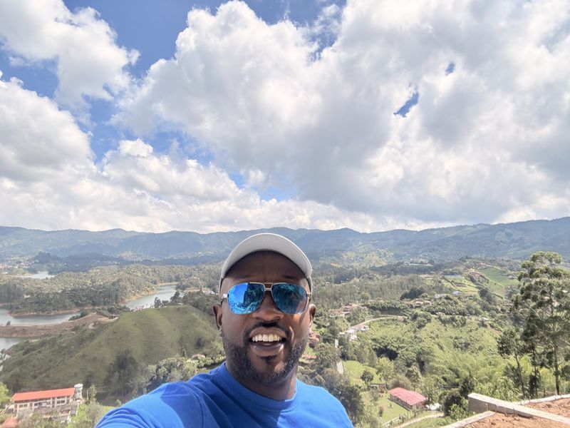 Derick, 44